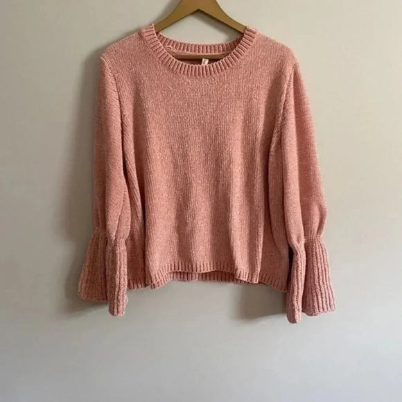 Elan Pink Chenille Bell Sleeve Sweater - Picture 3 of 9